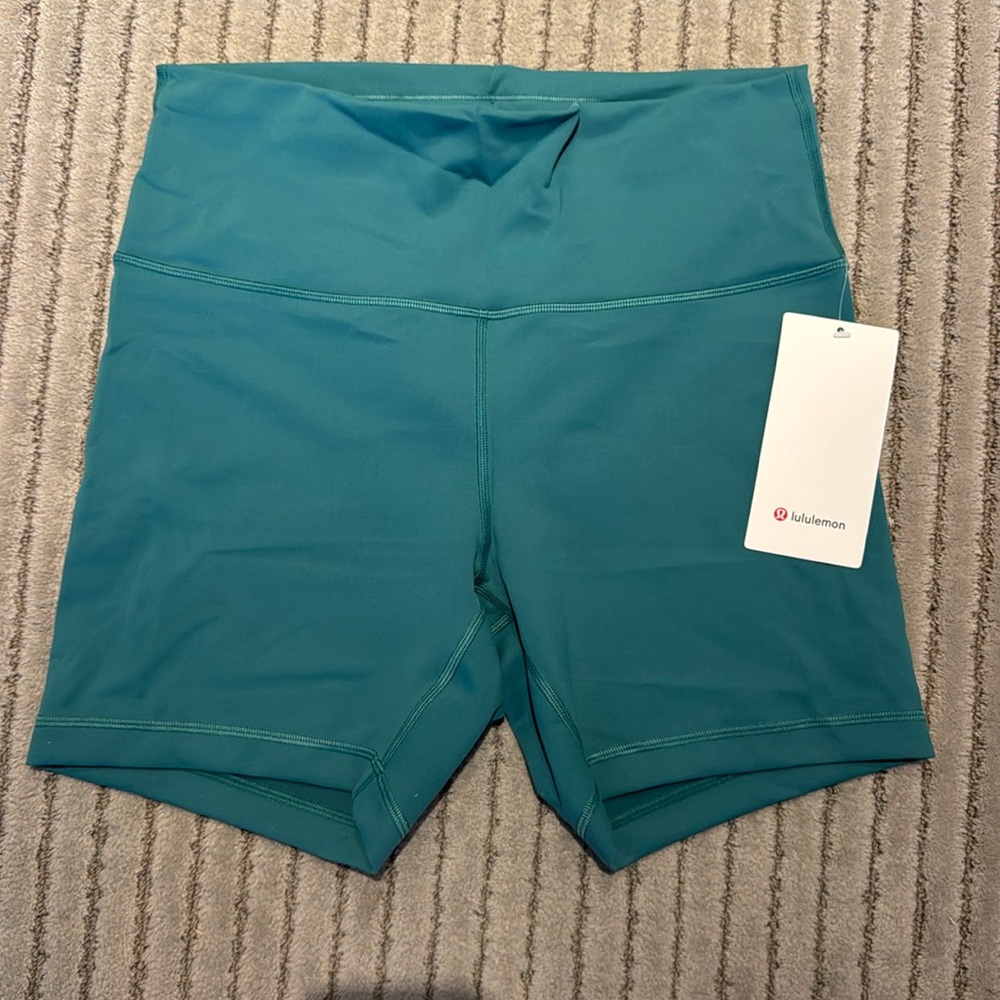 NWT Lululemon Train Wunder Shorts